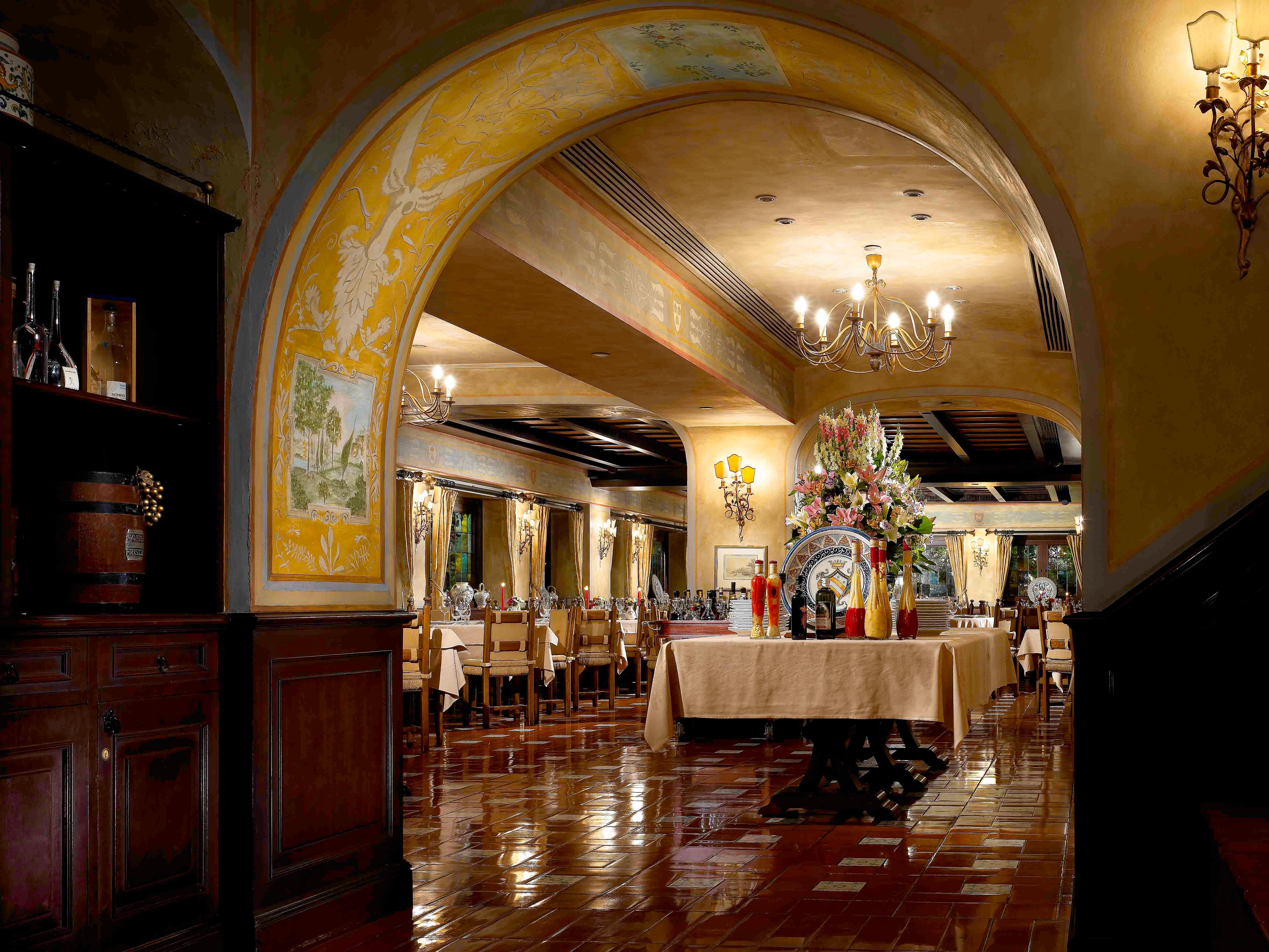 The Royal Garden Hotel Hongkong Restaurant billede Interior of the restaurant