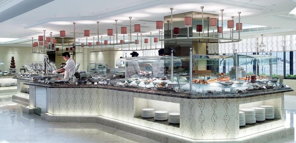 The Royal Garden Hotel Hongkong Restaurant billede A buffet at a hotel