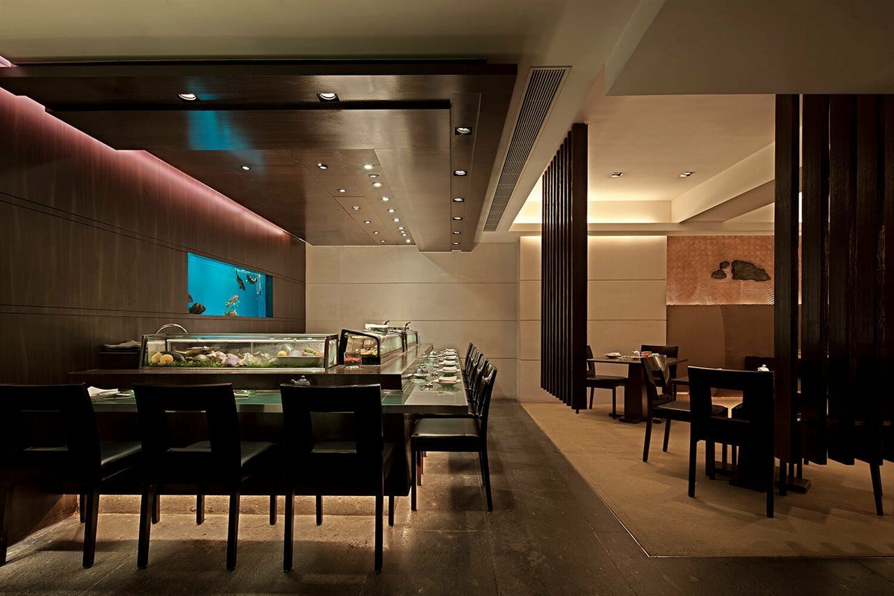The Royal Garden Hotel Hongkong Eksteriør billede Sushi Bar